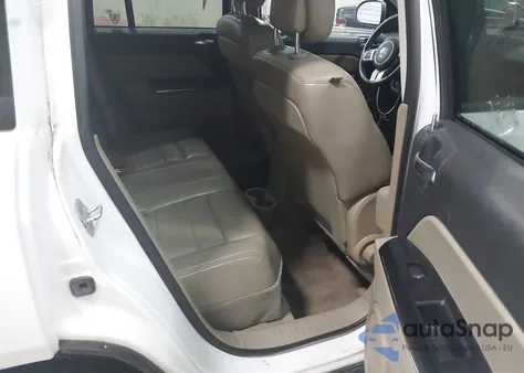 2013 Jeep Compass Limited z USA, uszkodzony, nr VIN 1C4NJDCB8DD218161